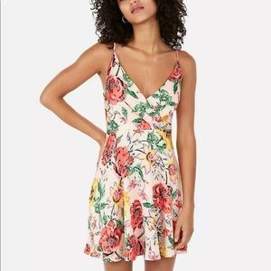 Express Satin Floral Mini Dress NWT Size Large 🆕